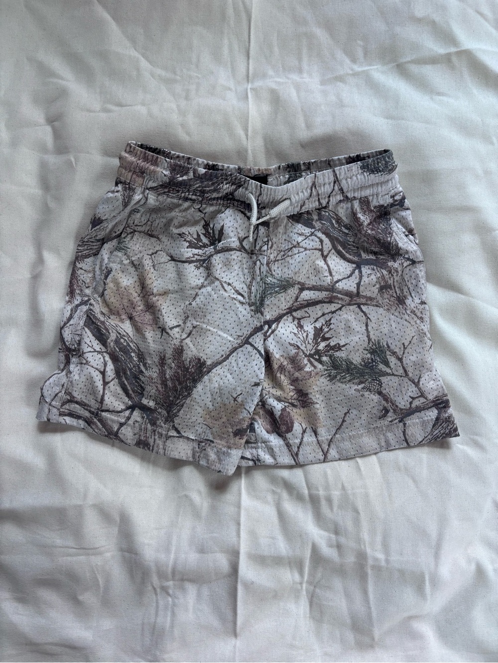 RSQ Kids Camo Nature Print 5” Shorts in White and Brown